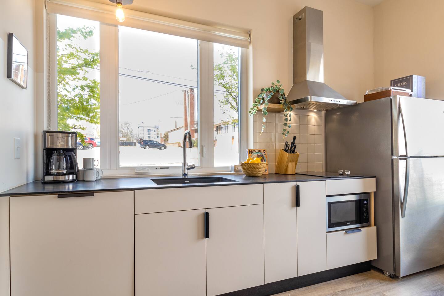 Conway studio kitchenette