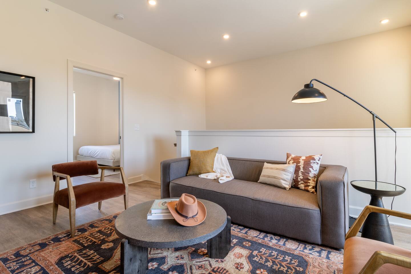 Conway suite corner