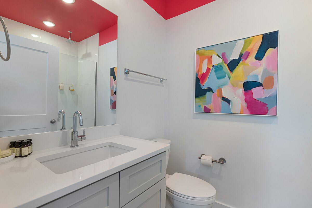 5-Bedroom second bedroom